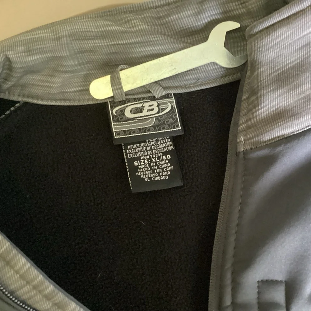 CB Men’s Gray Jacket. Size XL
